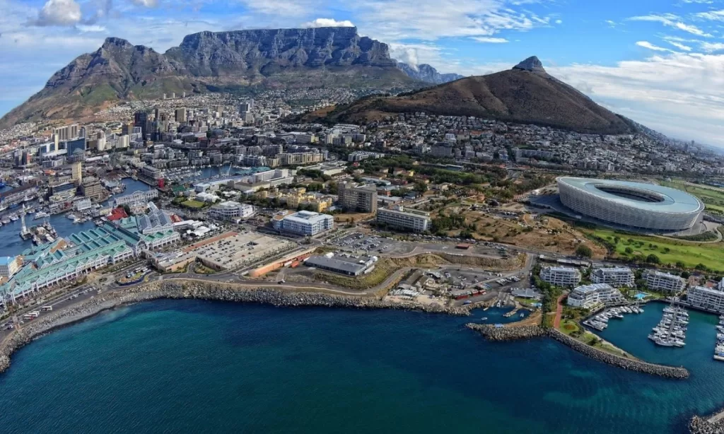 6 Breathtaking Experiences You Must Have Just Outside of Cape Town, South Africa