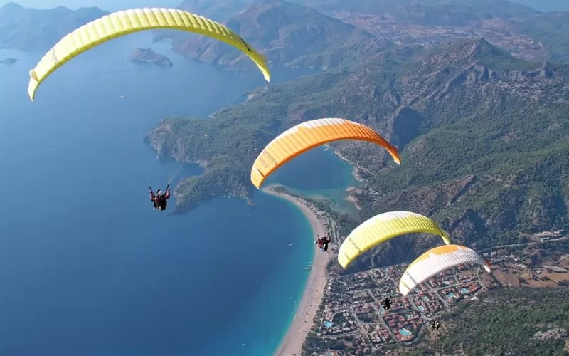 Paragliding at Lion's Head